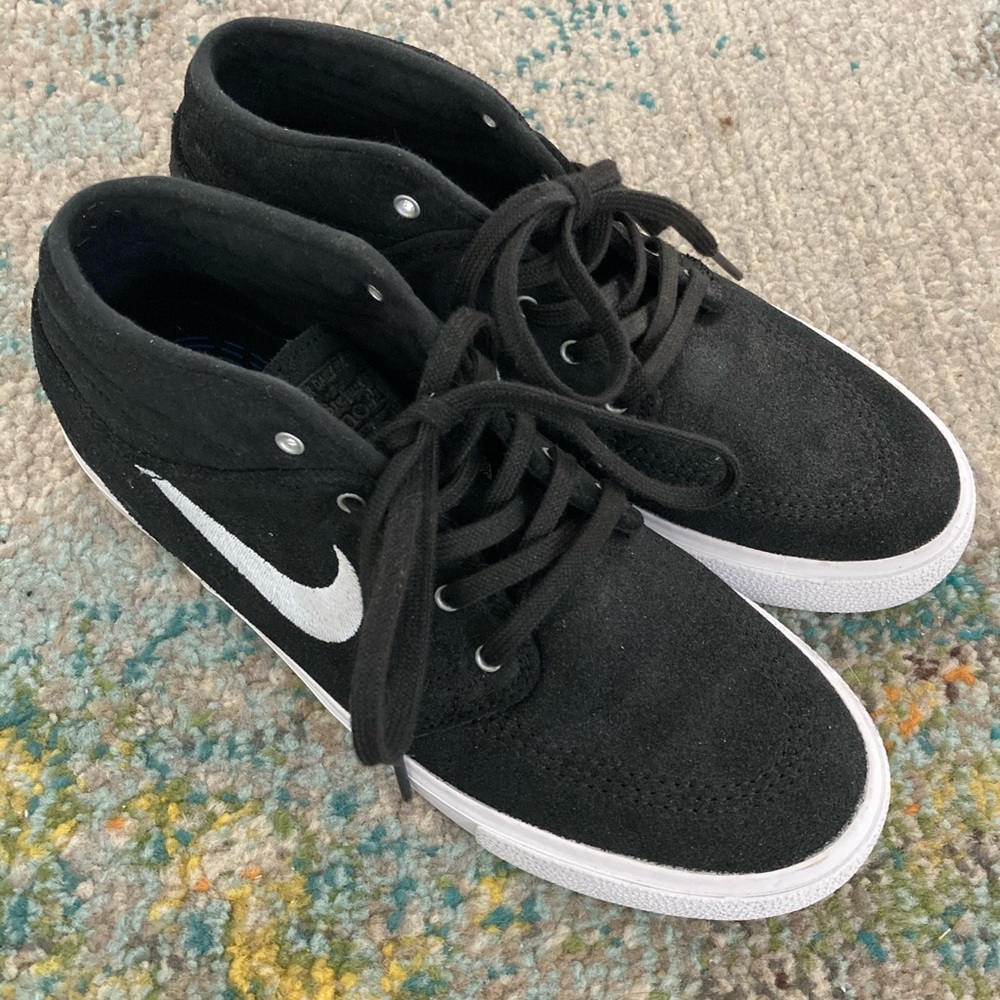 Nike Mid Top Sneakers